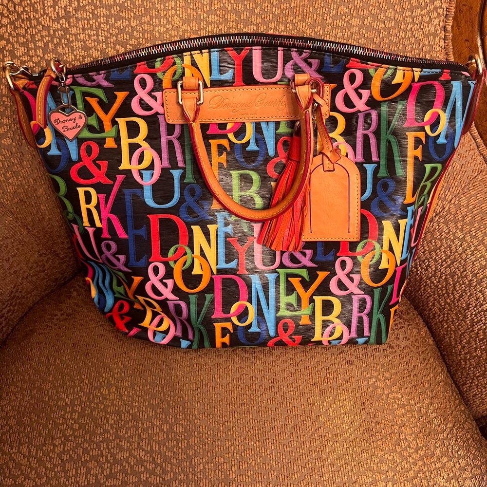 Dooney and Bourke vintage rainbow grafica Vanessa tote with accessories - Picture 3 of 7